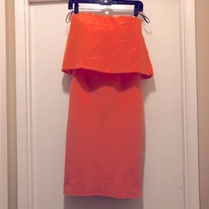 Peach strapless dress 🍑